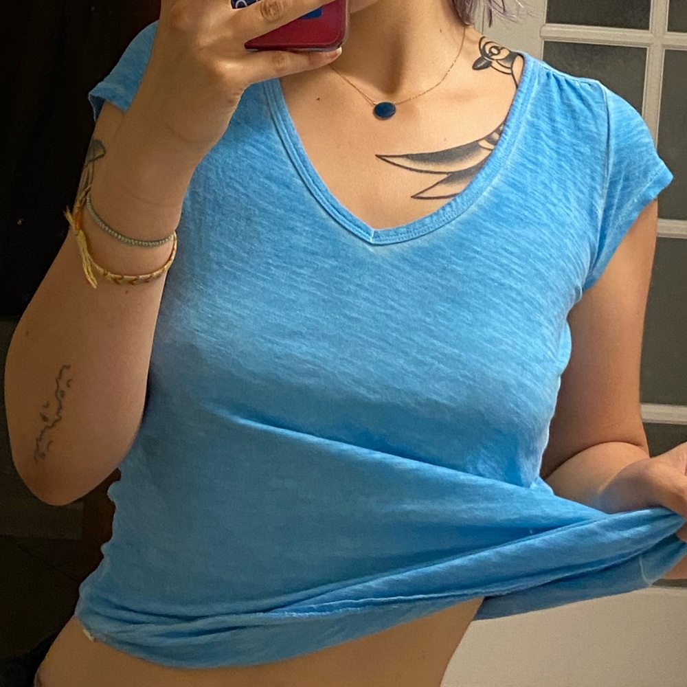 V neck American eagle T-Shirt